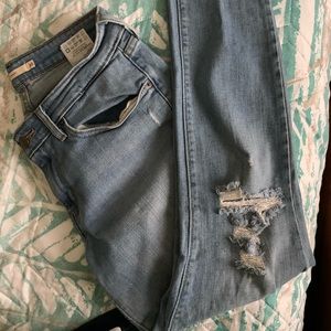 Levi’s Distressed 711 Skinny Jeans